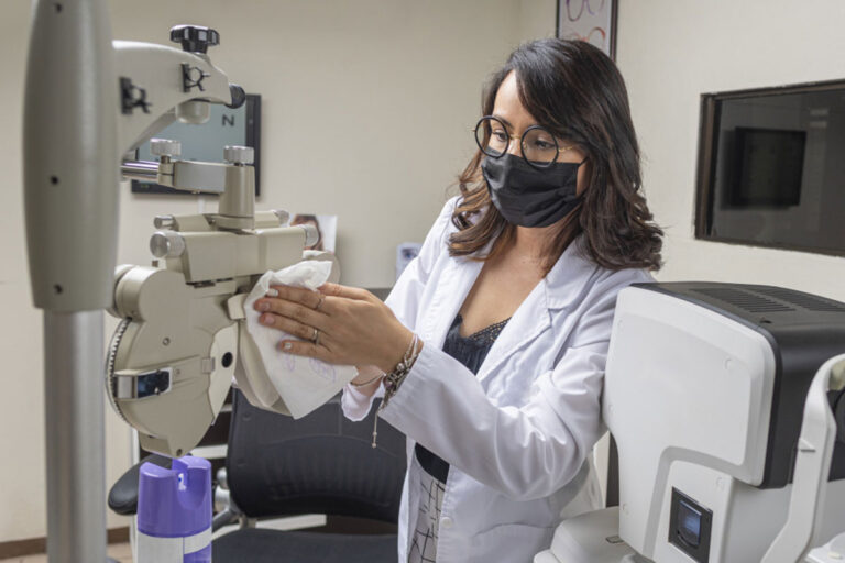 Clinical Optometry Career Training Programs